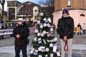 Новини Вінниці / У Вінниці відбулась акція на підтримку захисників Маріуполя