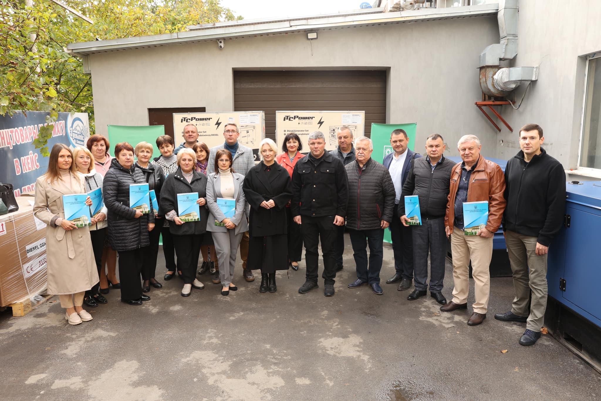 15 генераторів від Європейського Союзу передали закладам освіти Вінниччини (Фото)