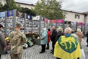 Новини Вінниці / День захисників та захисниць України: у Вінниці вшанували пам'ять полеглих героїв