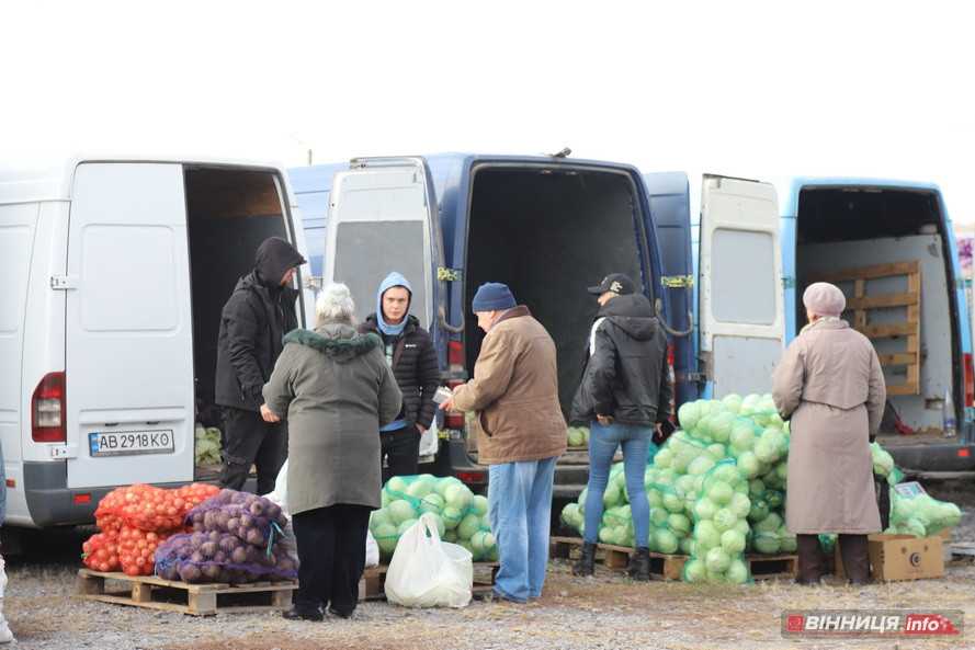 У Вінниці стартував сільськогосподарський ярмарок: що продають і по чому - фото 45