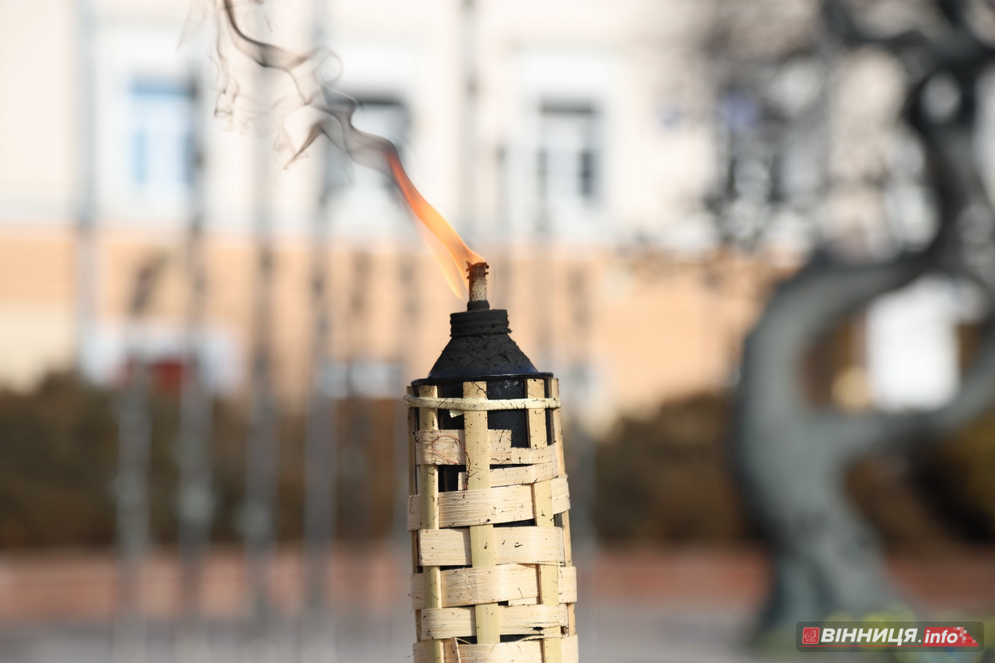 У Вінниці поставили «Хрест Миру» з тисячі уламків снарядів - фото 17