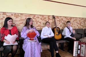 Новини Вінниці / 33 роки у 33 школі: авторський вечір Клавдії Семенової «З Україною в серці»