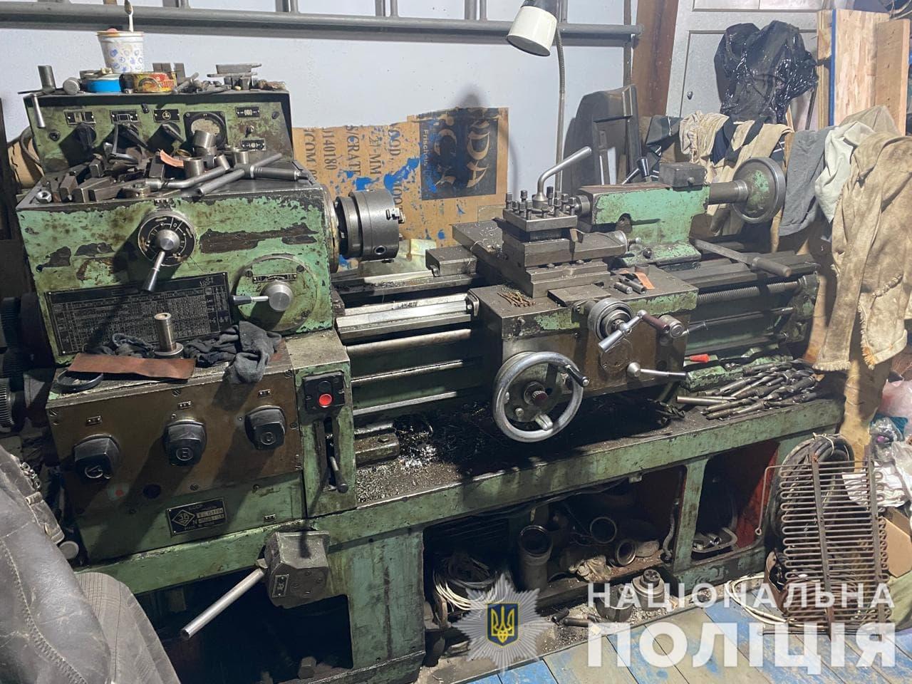Двоє чоловіків займалися виготовленням зброї на Вінниччині (Фото)