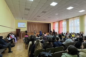 Новини Вінниці / 33 роки у 33 школі: авторський вечір Клавдії Семенової «З Україною в серці»