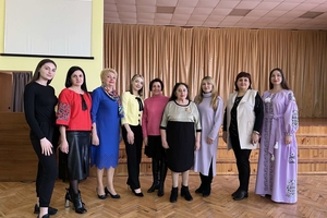 Новини Вінниці / 33 роки у 33 школі: авторський вечір Клавдії Семенової «З Україною в серці»