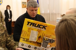 Новини Вінниці / Родинам полеглих захисників з Вінниччини вручили посмертні державні нагороди