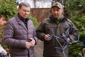 Новини Вінниці / Вінниця передала на фронт 150 FPV-дронів покращеної комплектації