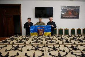 Новини Вінниці / Вінницька ОВА передала військовим FPV-дрони