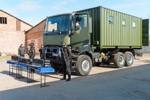 Новини Вінниці / Харківський національний університет внутрішніх справ отримав від Вінниці техніку сучасного зразка