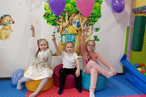 Новини Вінниці / Дружина загиблого Героя відкрила ігрову кімнату у Вінниці