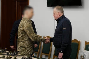 Новини Вінниці / Вінницька ОВА передала військовим FPV-дрони