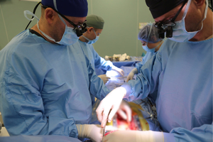 Новини Вінниці / 93 надскладні кардіооперації з початку року: як медики Вінницького регіонального кардіоцентру оперують на відкритому серці та рятують життя 