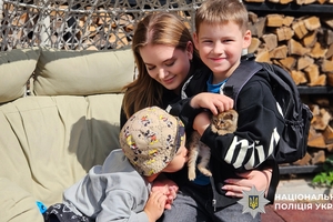 Новини Вінниці / Діти полеглих на війні поліцейських побували на екскурсії у Вінницькому контактному зоопарку ї