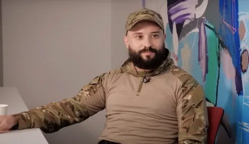 Комік Розовий вимагає від дружини відзвітувати про зібрані українцями гроші