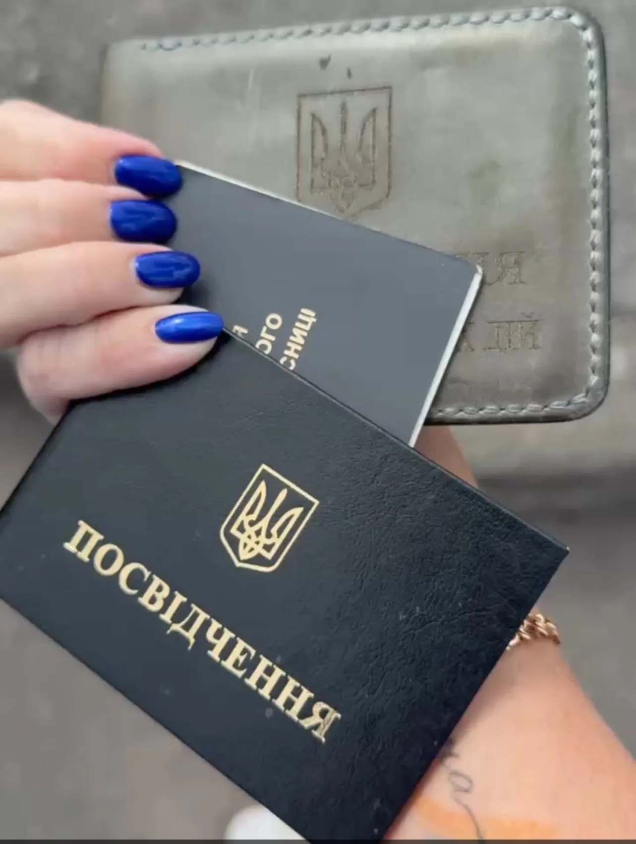 «Мені відмовили у безкоштовному паркінгу». Чому у Вінниці вдовам військових немає пільг на стоянку?