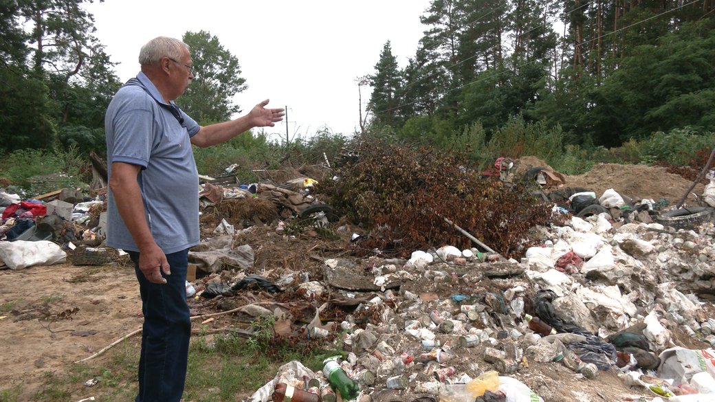 В селі на Чернігівщині на смітнику знайшли придатні до вжитку продукти, які виявилися гуманітарною допомогою від ООН