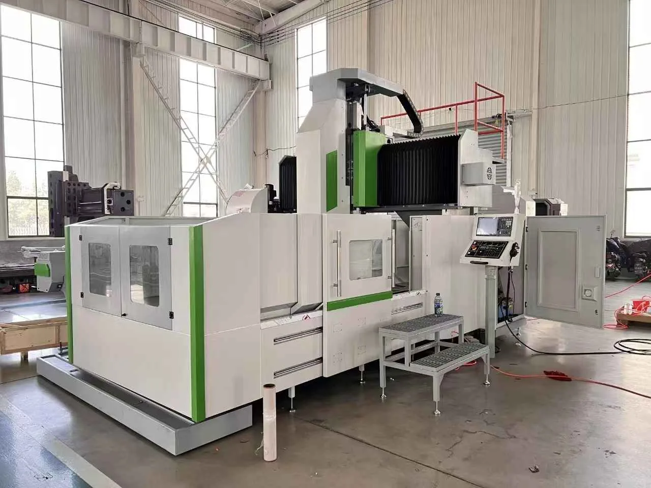 Який фрезерний станок купити для обробки сталі, алюмінію та латуні