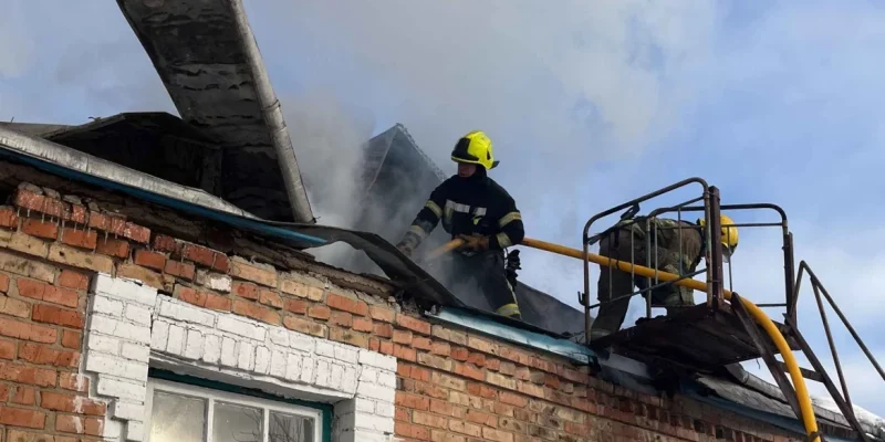 У Вінниці горів дах житлового будинку на вул. Є.Сверстюка