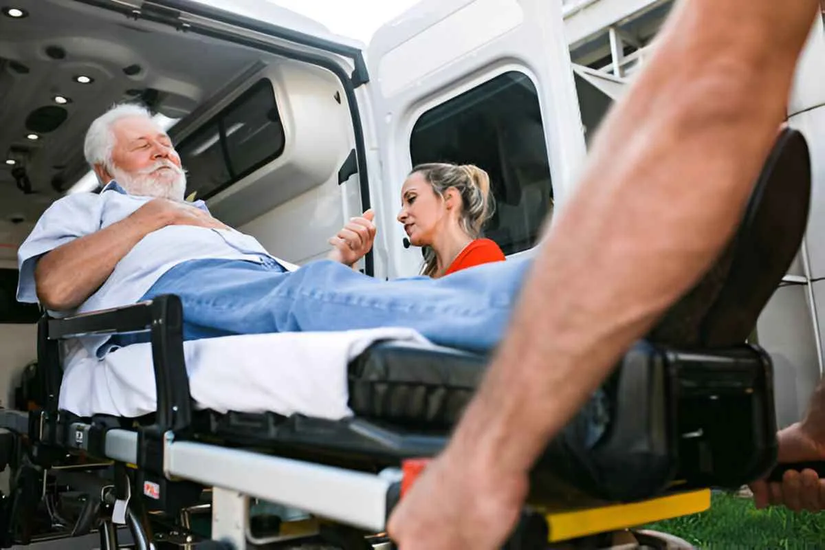 медичне транспортування пацієнтів