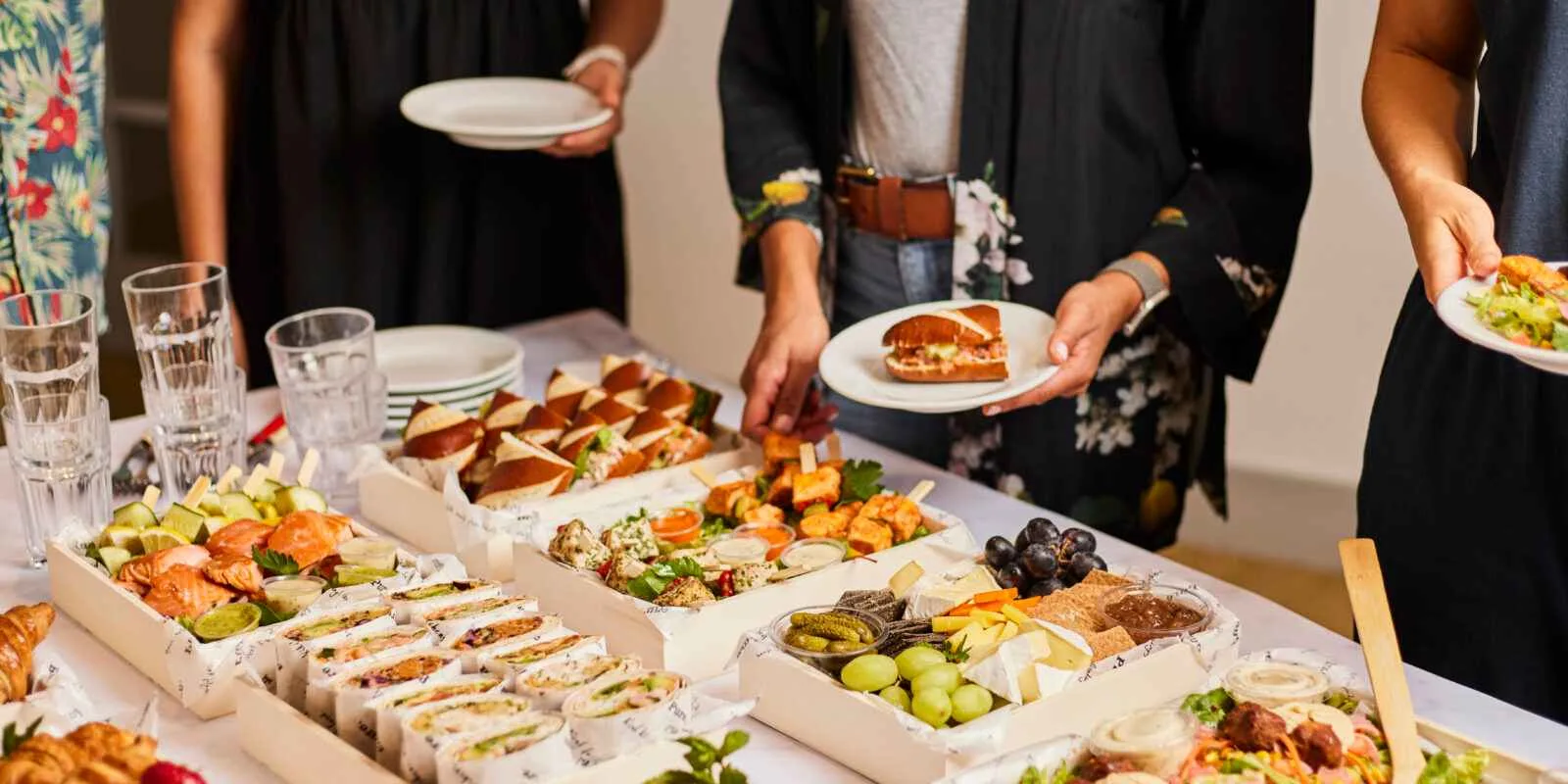 офісний фуршет