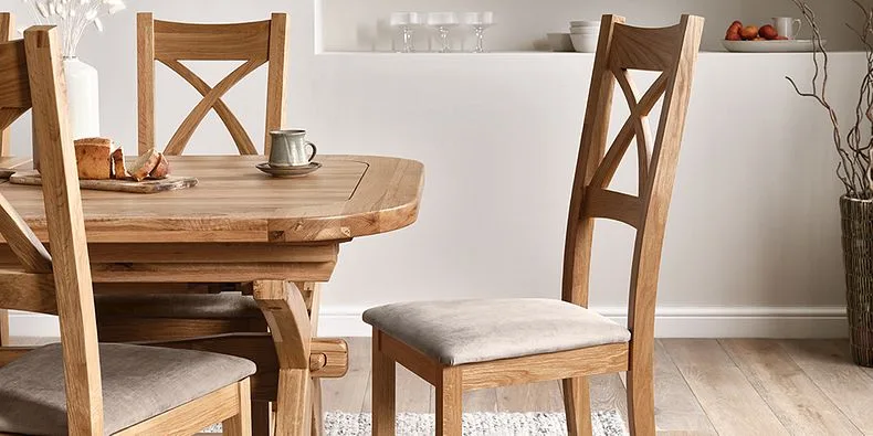 обрати кухонний стіл