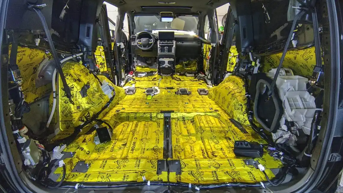 Шумоізоляція в авто