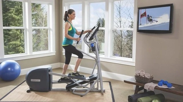 тренуватися на орбітреці