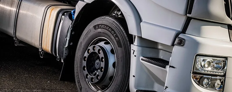 обрати вантажні шини