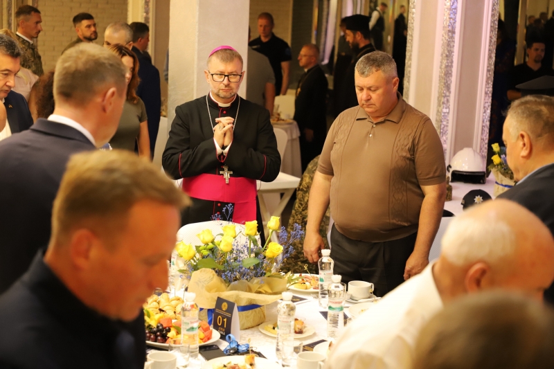 <p><strong>«Духовна єдність – сила України»: перший молитовний сніданок на Вінниччині об’єднав громаду</strong></p>