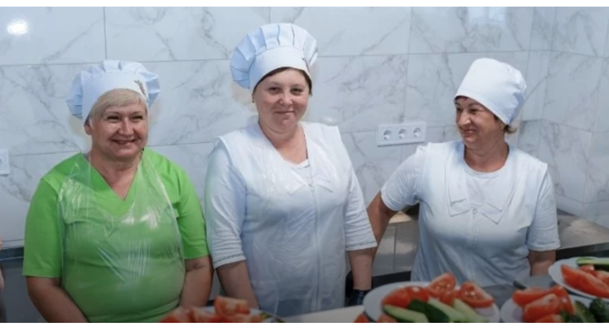 <p><strong>У Вінниці шукають кухарів для шкільних їдалень: відкрито вакансії до нового навчального року</strong></p>